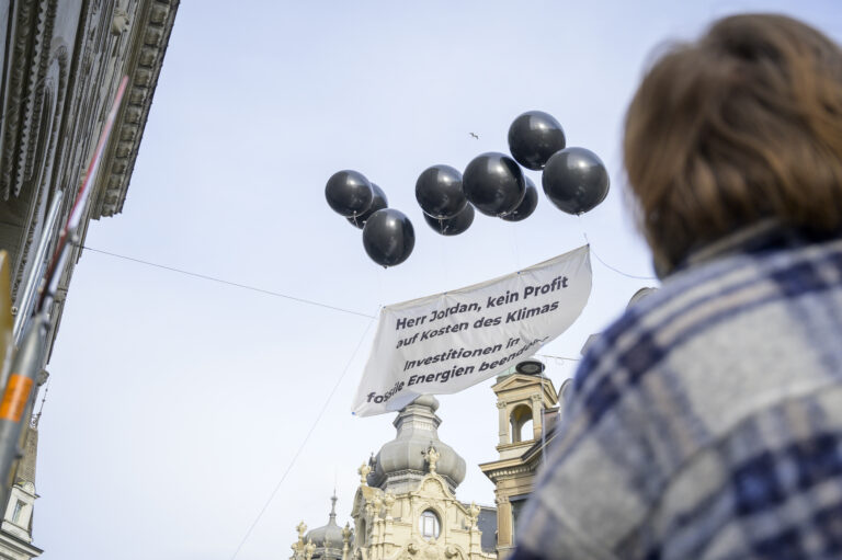 99 Luftballons - für eine klimafreundliche Nationalbank