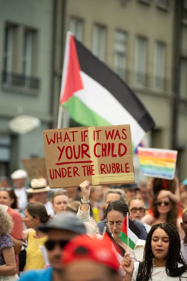 Riesige und friedliche Demo für Gaza in Bern