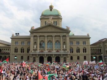 IMG_2966 Riesige und friedliche Demo für Gaza in Bern. GAZA Der Bundesrat muss endlich handeln